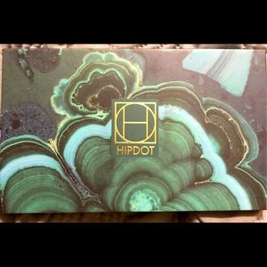 Hipdot Eyeshadow Palette